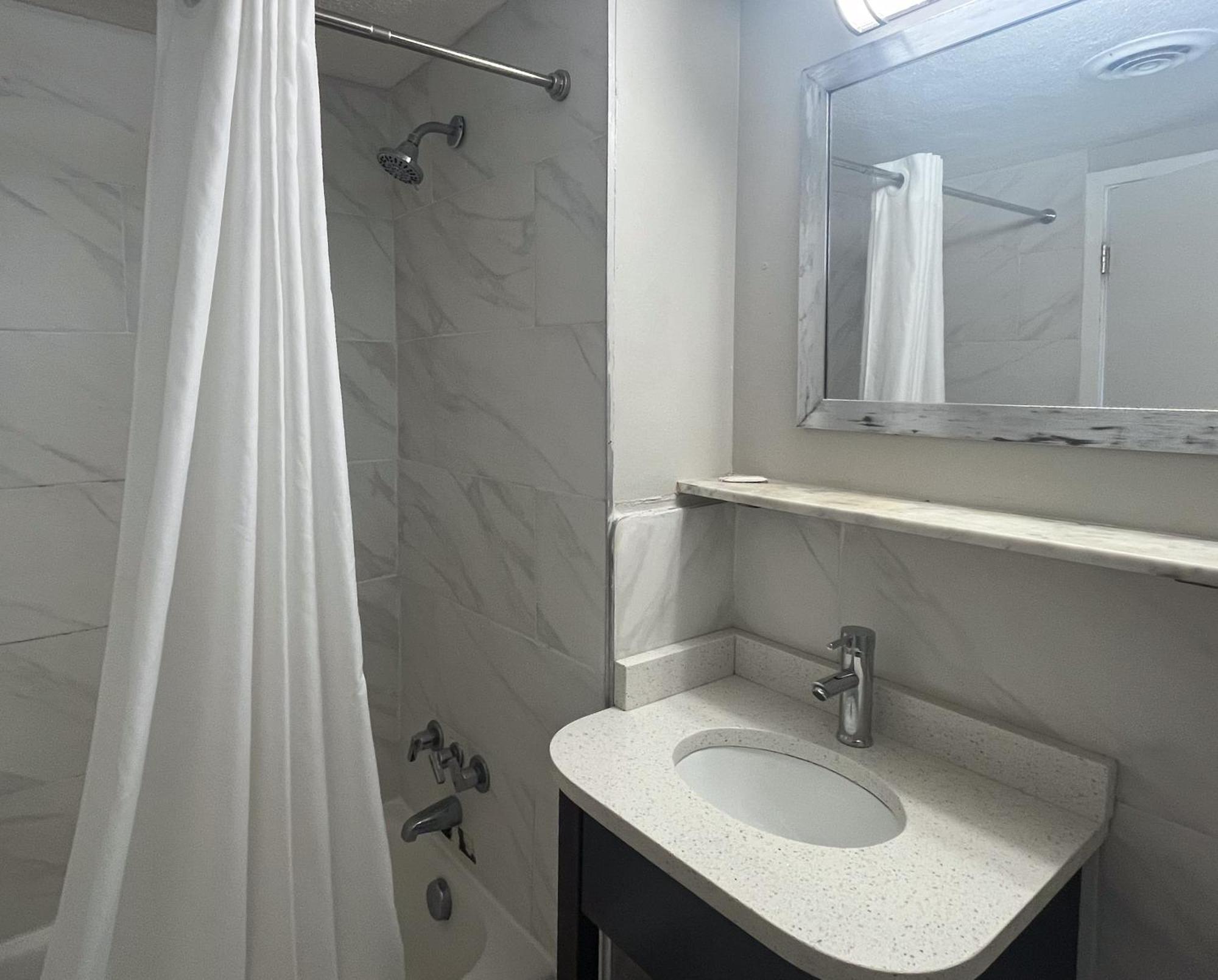 Motel 6 Norfolk, Va East Little Creek Zewnętrze zdjęcie
